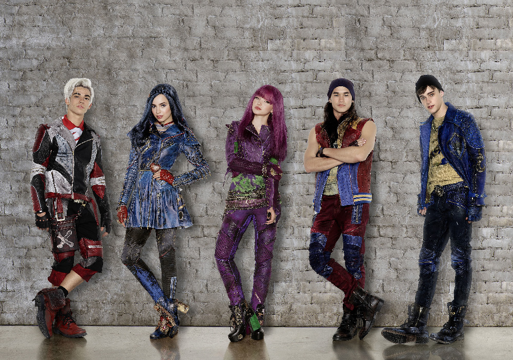 CAMERON BOYCE, SOFIA CARSON, DOVE CAMERON, BOOBOO STEWART, MITCHELL HOPE