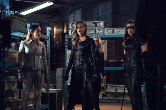Caity Lotz Returns In New Photos From Arrow “lost Canary” Beautifulballad 2850