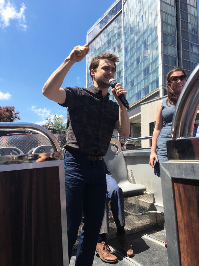 Daniel Radcliffe Surprises Press With A Tour Through NYC With His Swiss ...