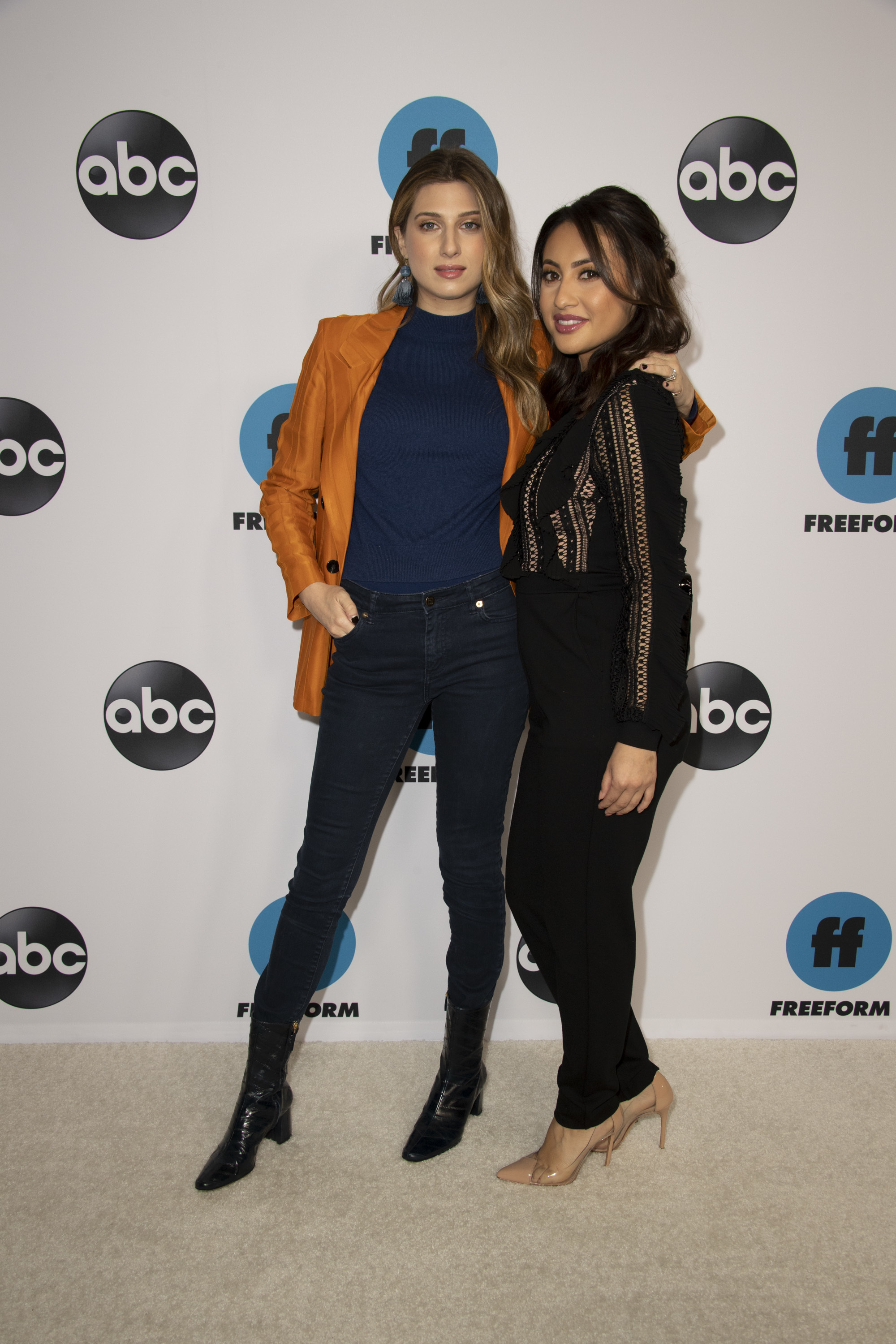 EMILY ARLOOK, FRANCIA RAISA – BeautifulBallad