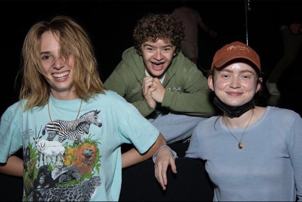 Maya Hawke & Sadie Sink Support Gaten Matarazzo In His Dear Evan Hansen ...