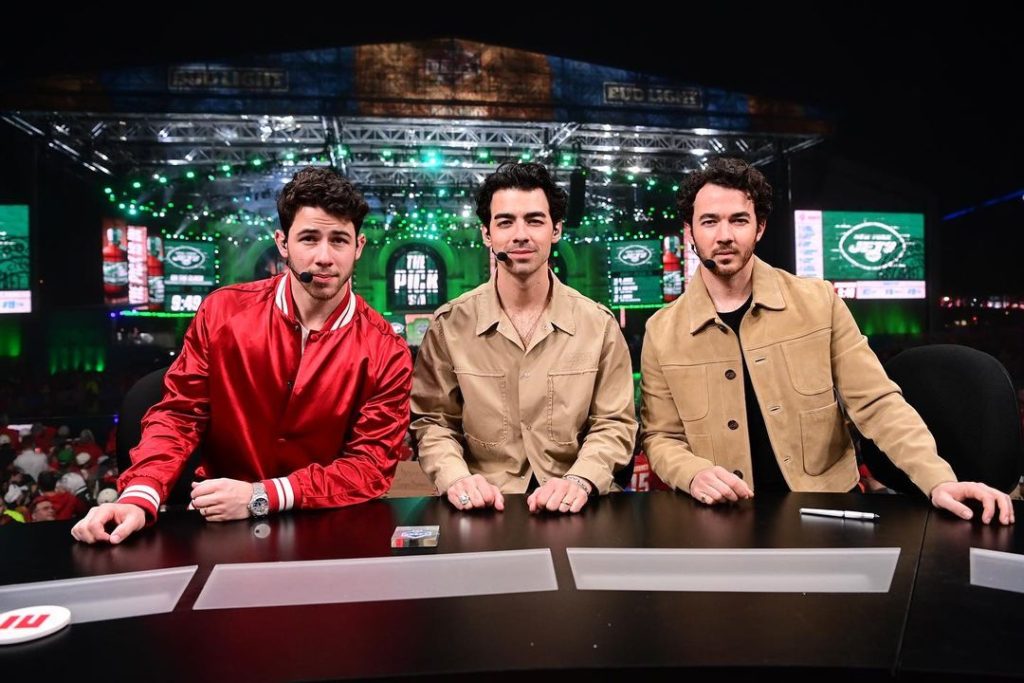 The Jonas Brothers Drop By The NFL Draft BeautifulBallad